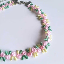 Load image into Gallery viewer, Embroidery Flowers Choker
