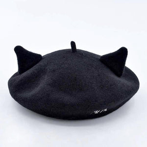 MEOW! Soft and comfy wool black beret for women. 