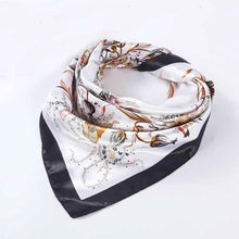 Load image into Gallery viewer, White bandana print scarf