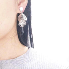 Load image into Gallery viewer, Leaves fashionable earrings for girls