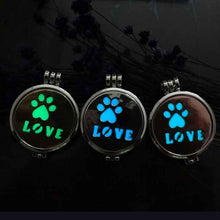 Load image into Gallery viewer, Heart Paw Love Fragrant Locket Glow Necklace